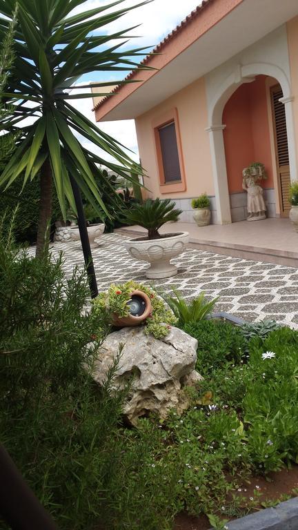 B&B L'Oasi Del Sole Уджано-ла-Кьеза Экстерьер фото